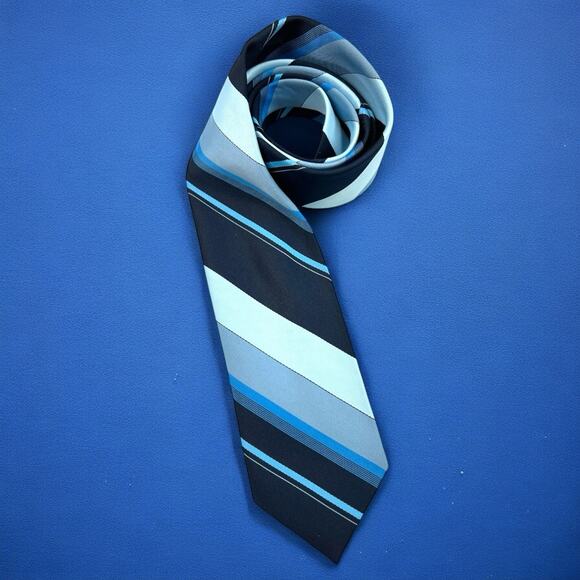 1980's Vintage Striped Blue Polyester Necktie Tie Retro Rad Classic OS - Picture 1 of 5